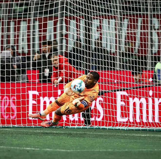 门将扑救成功率逐渐增加,球队后防表现备受赞誉的简单介绍 门将扑救成功率逐渐增加,球队后防表现备受赞誉的简单介绍